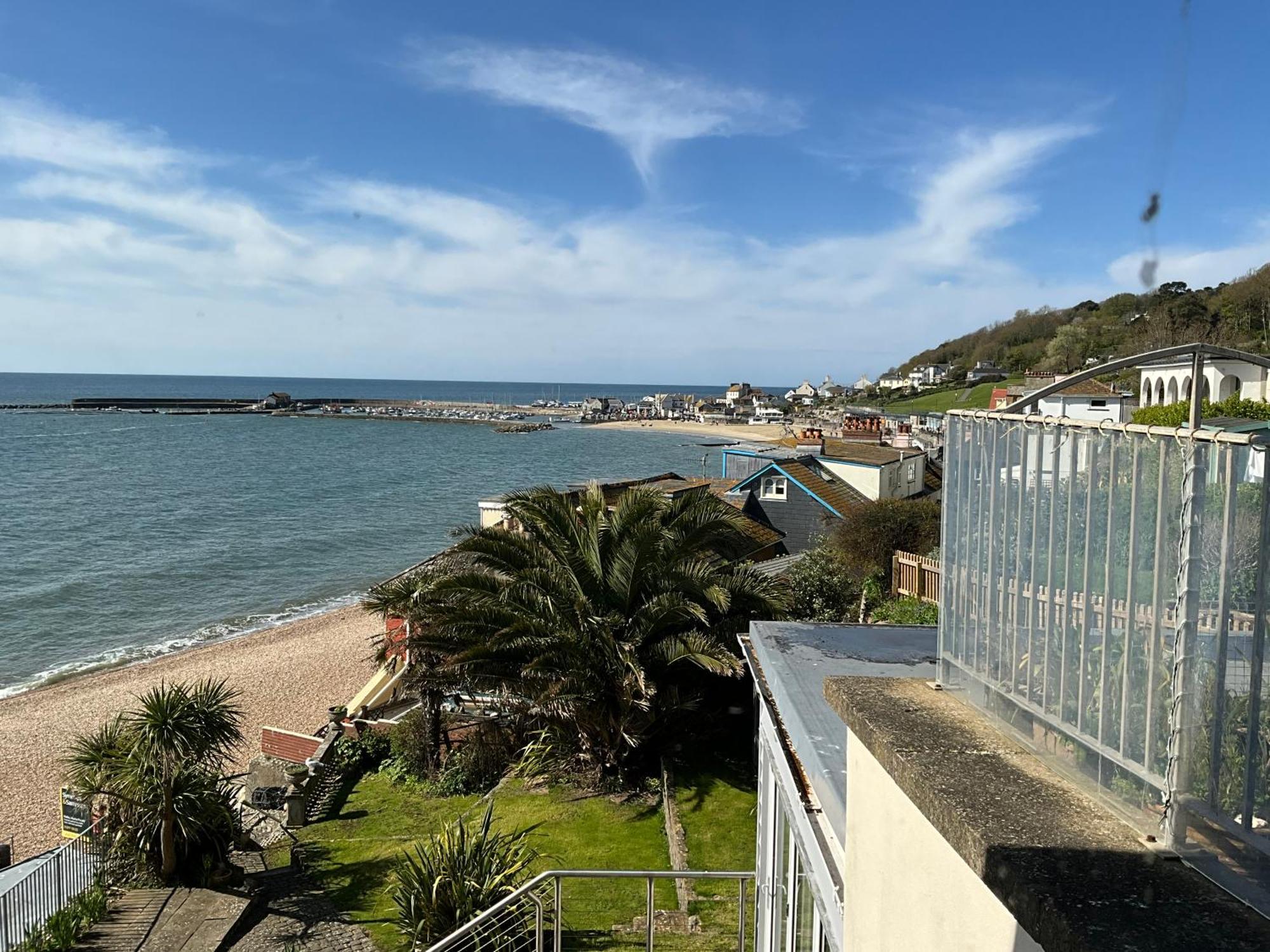 High Tides Apartment Lyme Regis Exterior photo
